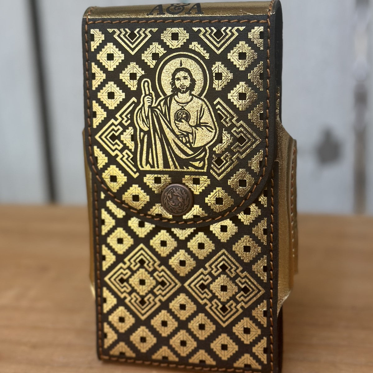 Funda Cortada a Láser "San Judas Version 2" Dorado - Fundas Vaqueras para Telefono  (2)