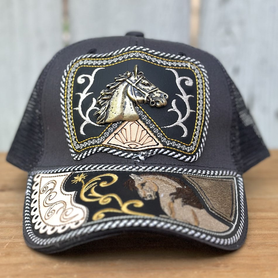 Gorra Vaquera Gris con Caballo - Gorras Artesanales Mexicanas