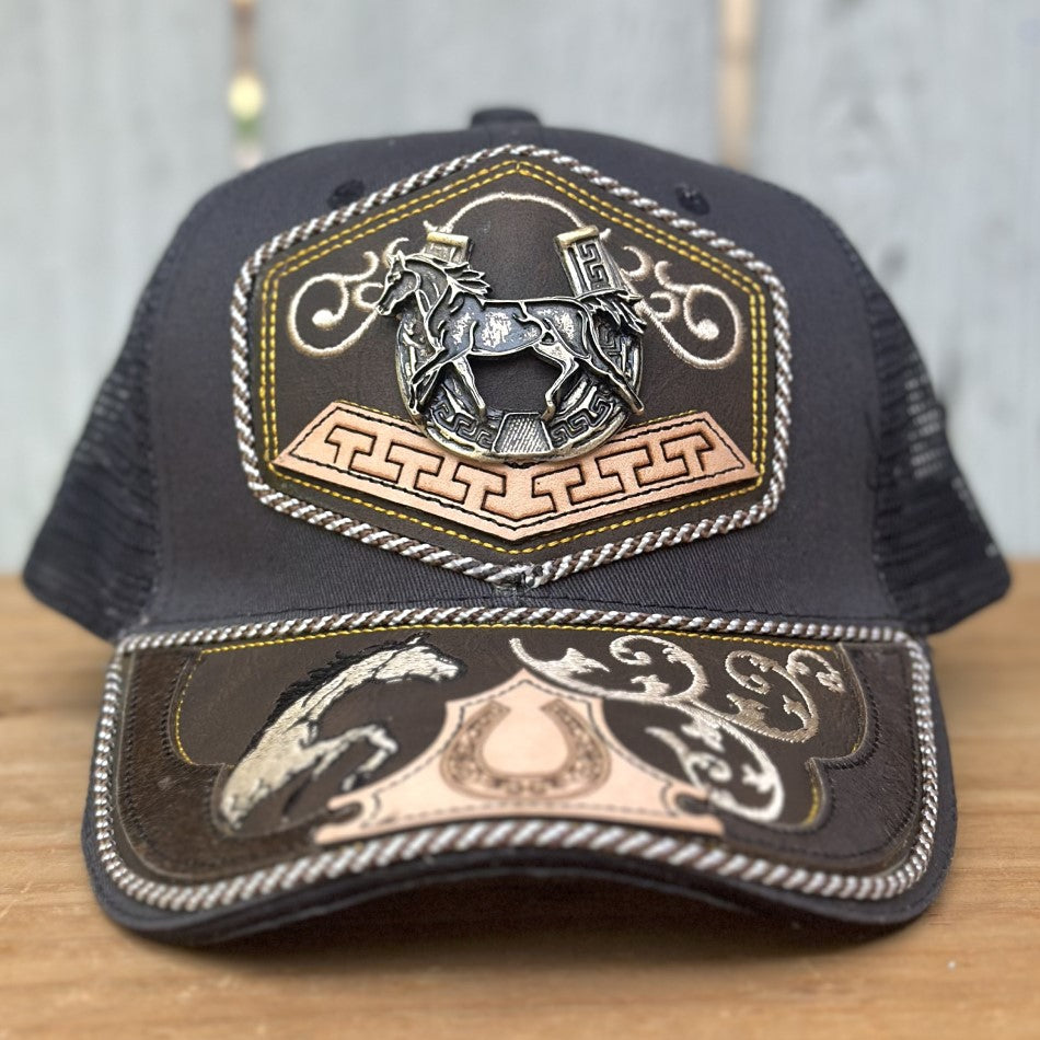 Gorra Vaquera Gris con Caballo y Herradura - Gorras Artesanales Mexicanas