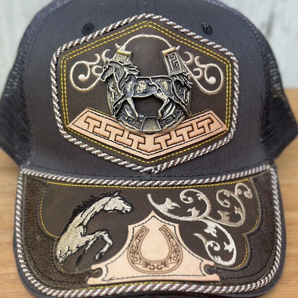 Gorra Vaquera Gris con Caballo y Herradura - Gorras Artesanales Mexicanas (2)